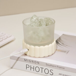 クリスタルアロマエッセンシャルオイルナイトライト -  USB充電式ムードランプ