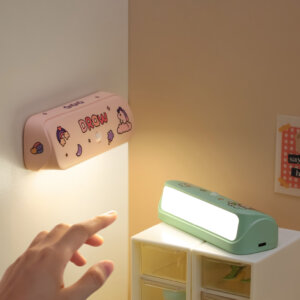 모션 센서가있는 충전식 LED 야간 조명