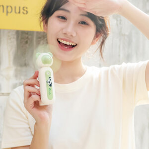 Ventilador de mano de animal lindo con spray de niebla - diseños de panda, cachorro y gatito